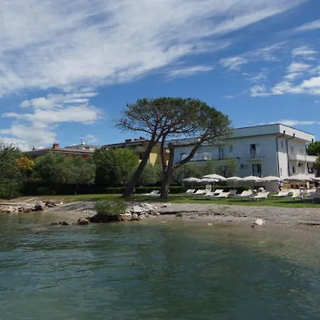Saviola Hotel